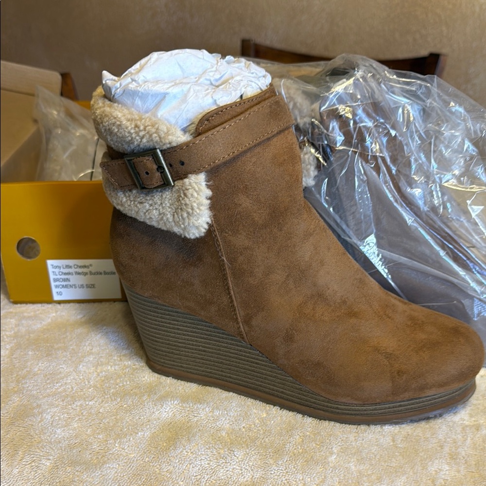 Tan Wedge Heel Shoes with Suede Finish